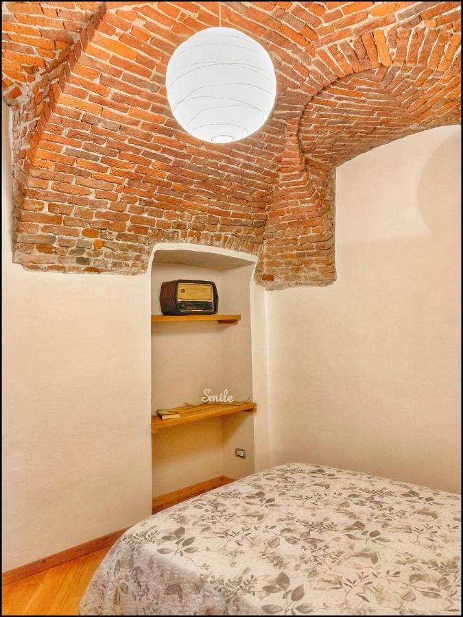 La Fiaba: Bilocale Nel Centro Storico Di Cuneo Exterior photo